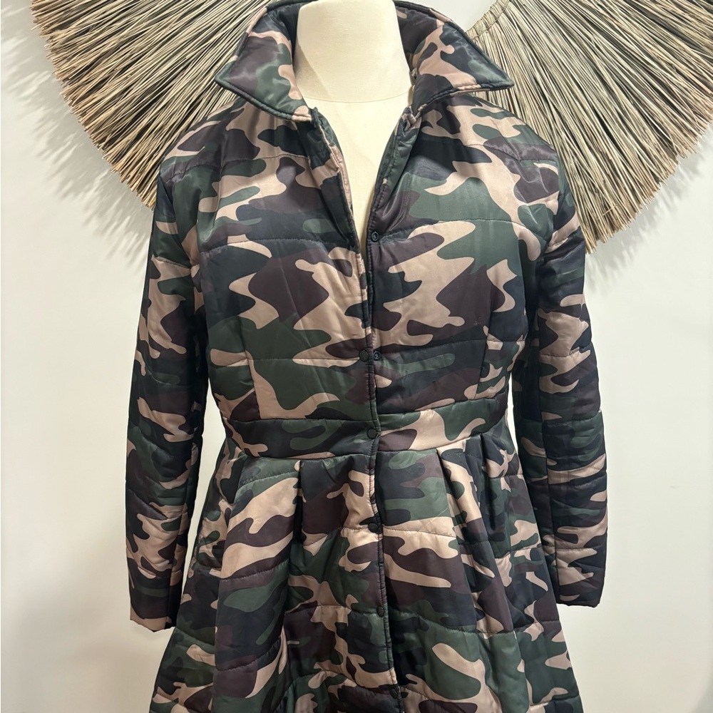 Peplum high low camo puffer coat
